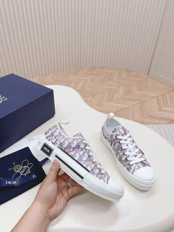 Dior B23