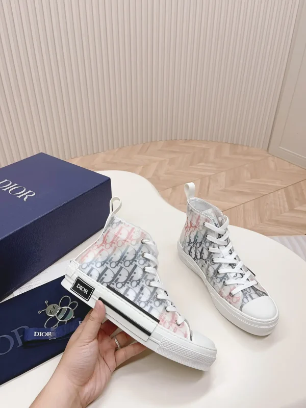Dior B23