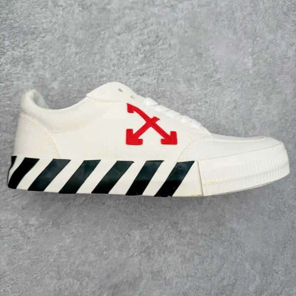 Off-White Casual Sneakers
