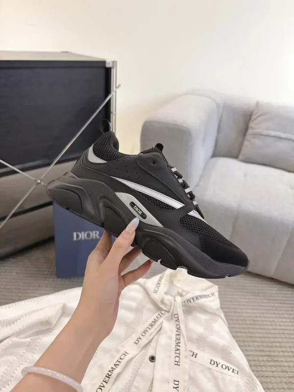 Dior B22