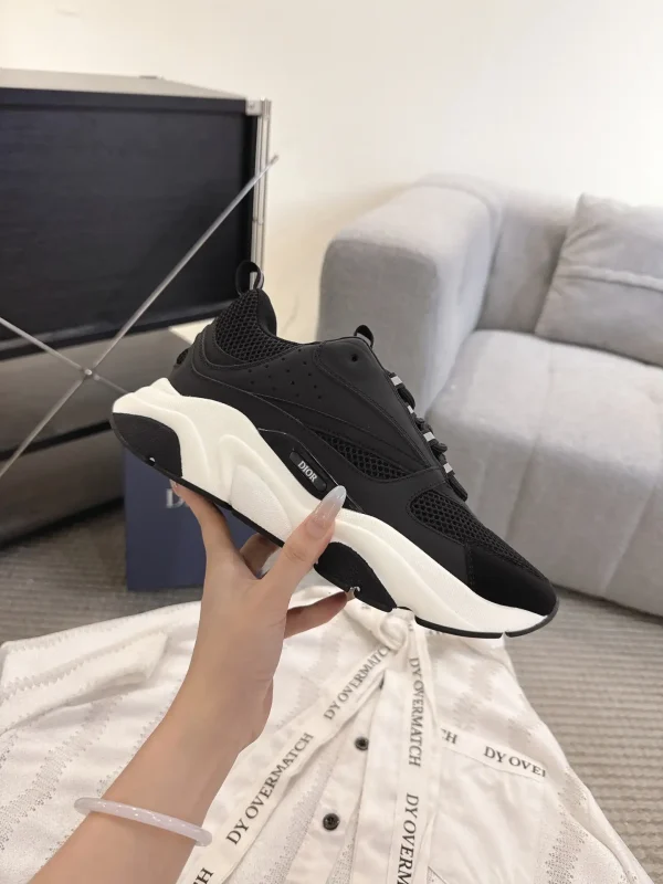 Dior B22