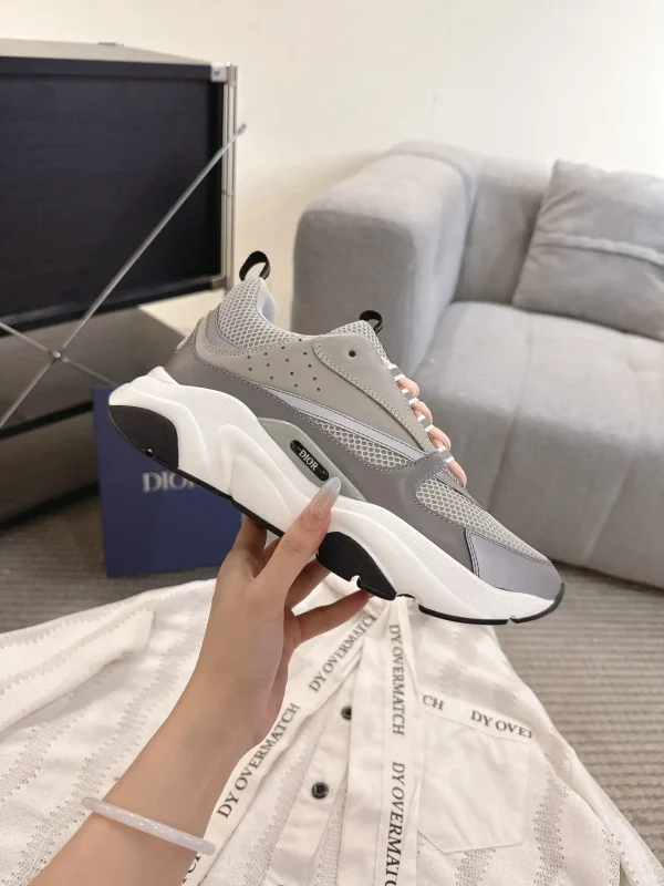 Dior B22