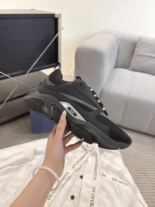 Dior B22