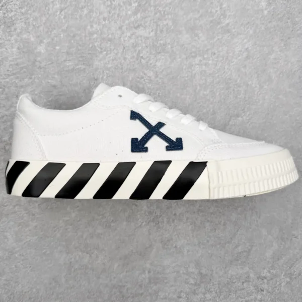 Off-White Casual Sneakers